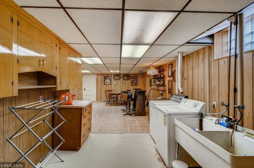 1262 James Ave, Saint Paul MN  55105-2946 exterior