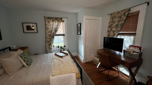 86 Grove St, Dover NH  03820-3029 exterior
