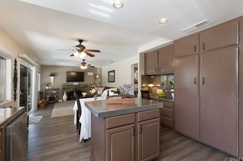 11109 Middleborough Rd, Riverside CA  92503-5814 exterior