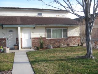 726 Broadway Ave, Meridian ID  83642-2659 exterior