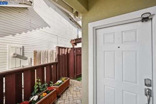 22736 Olive Pl, Hayward, CA 94541-3378