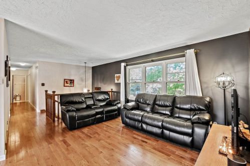 513 Castle Ct, Lemont IL  60440-2510 exterior