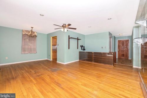 13216 Dauphine St, Silver Spring MD 20906-5211 exterior