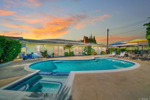 17372 Roseleaf Ave, Tustin, CA 92780-2543
