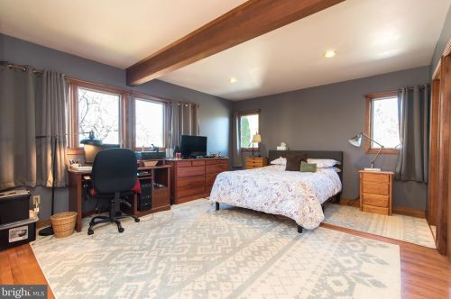 80 Quinn Lea Rd, Harpers Ferry WV 25425-5372 exterior