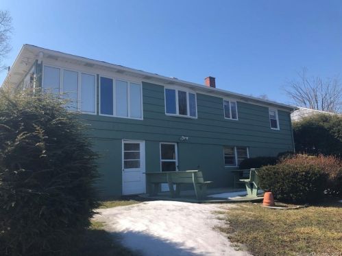 30 Venice Ave, Waterbury, CT 06708-1526