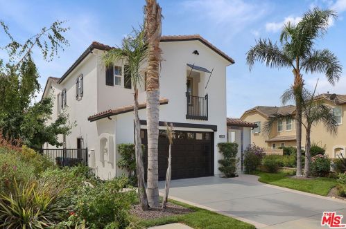 2216 Swift Fox Ct, Simi Valley, CA 93065-0245