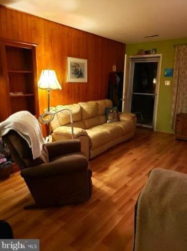 3411 High St, Blenheim, NJ 08012-5312