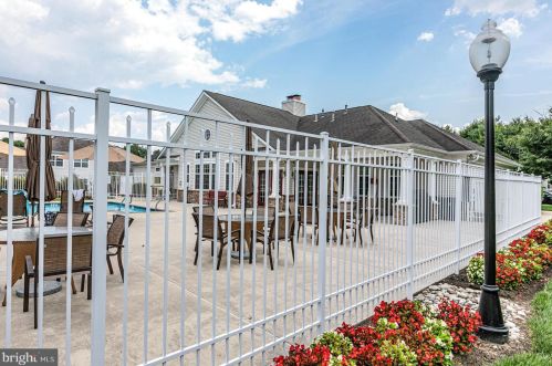 124 Copperfield Dr, Trenton NJ  08648-2583 exterior