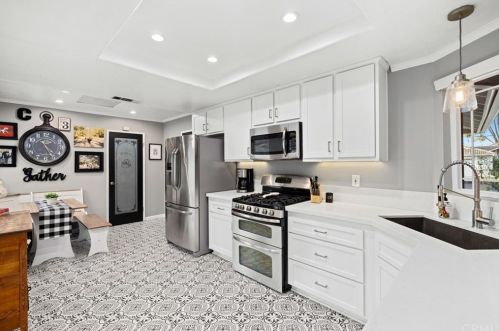 8434 Foothill St, Anaheim CA  92808-1206 exterior