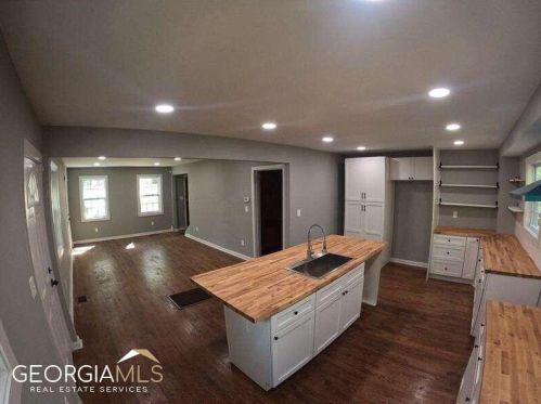 2733 Harlan Dr, Atlanta GA  30344-3701 exterior