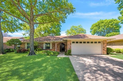 1005 Westminster Ln, Midlothian TX  76063-2561 exterior