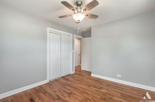 5801 Holmes Ave, Willowbrook IL  60514-1723 exterior