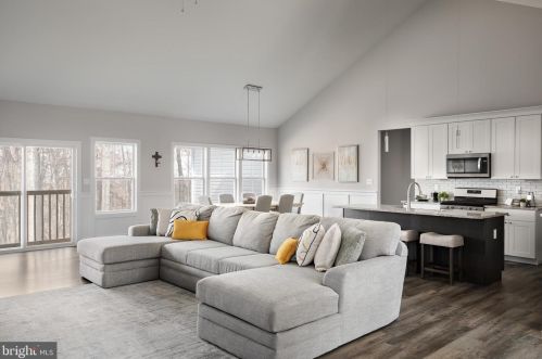 258 Speaks Ln, Harpers Ferry WV  25425 exterior