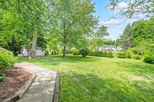 5 Cedar Ter, Dover NJ  07869-4802 exterior