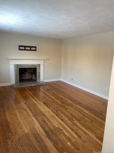 75 Deming St, Wapping CT  06074-3613 exterior
