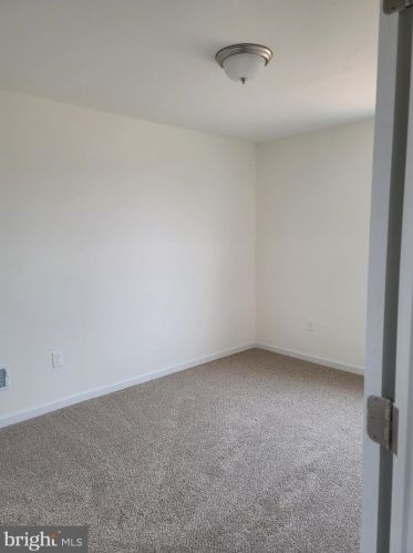 555 Ripple Dr, Hanover, PA 17331