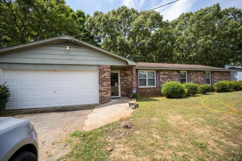 1827 Kirkland Rd, Porterdale, GA 30016-2951