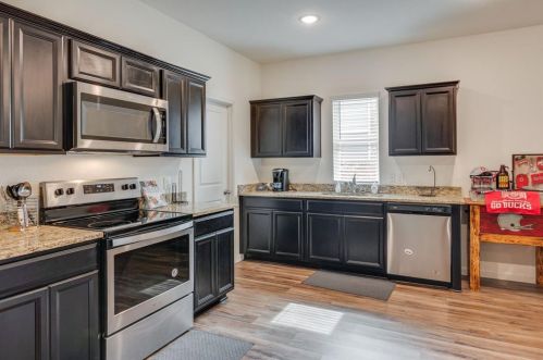 5328 Stone Meadow Ln, Fort Worth TX  76179-4283 exterior