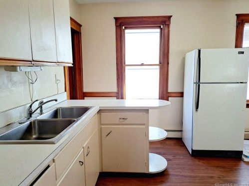 31 Miller St, New Britain CT  06053-2819 exterior