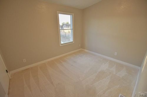 215 Rolling Hills Dr, Pueblo CO  81007-3077 exterior