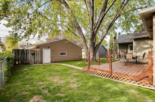 1244 James Ave, Saint Paul MN  55105-2946 exterior