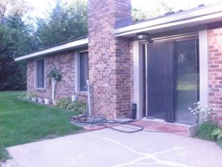1945 Harbor Ln, Minneapolis MN  55447-4667 exterior