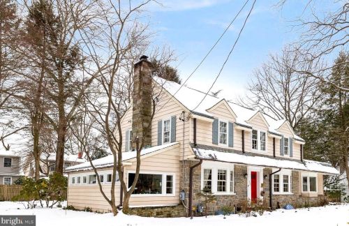 437 Hopkins Ln, Tavistock, NJ 08033-1127