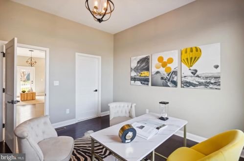 6615 Gude Ave, Silver Spring MD 20912-4827 exterior