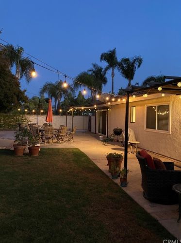 5355 College Ave, Riverside CA  92505-3122 exterior