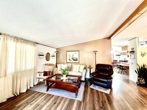 6933 Radiance Cir, Citrus Heights, CA 95621-8324