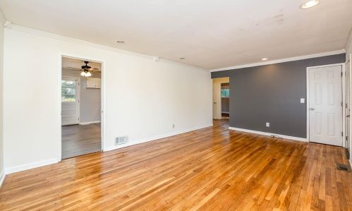 1050 Elda Ln, Cincinnati OH 45224-2705 exterior