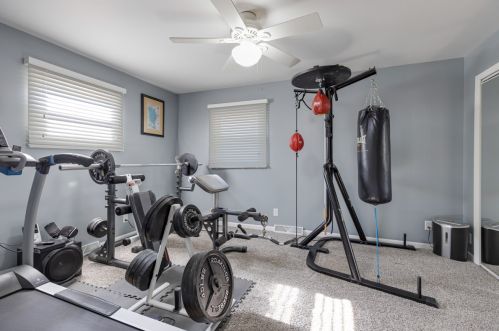 214 Highland Ave, Pingree Grove IL  60140-9456 exterior