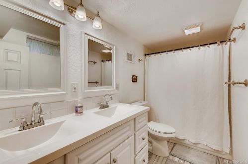3071 Eudora St, Denver CO  80207-2664 exterior