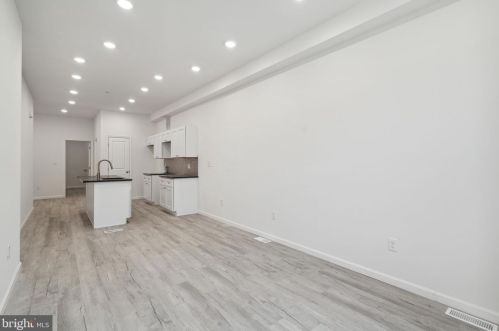 2543 11 St, Philadelphia PA  19133-1413 exterior