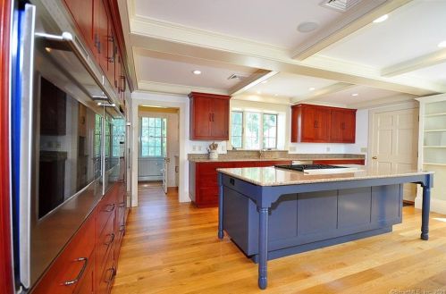 160 Shore Rd, Morris CT  06763-1311 exterior
