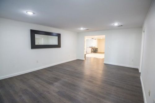 1018 Brookhollow Dr, Irving TX  75061-5514 exterior