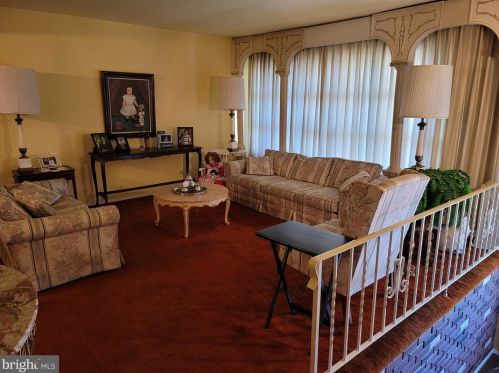 137 Colgate Ave, Somerdale, NJ 08083-1311
