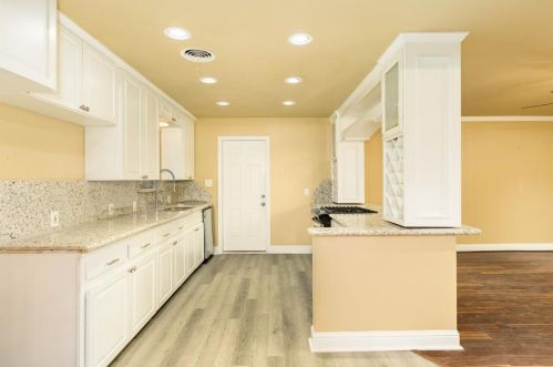 921 Western Ave, Angleton TX 77515-4256 exterior