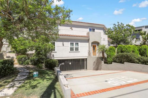 2743 Montrose Ave, Montrose, CA 91020-2602