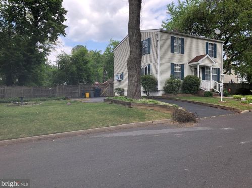 22 Emden Ave, Trenton, NJ 08648-3516