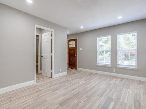 2710 Blyth Dr, Dallas, TX 75228-4517
