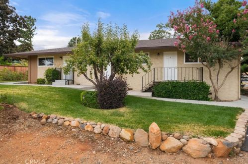 6118 Clark Rd, Paradise, CA 95969-4122