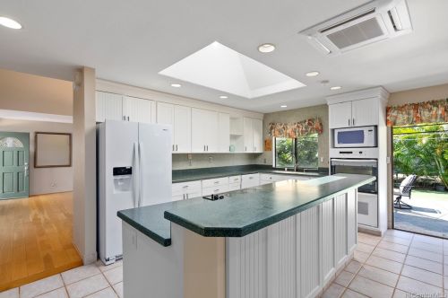 7777 Kalohelani Pl, Honolulu HI 96825-2829 exterior