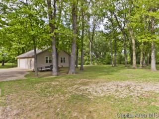 224 Washington St, Riverton, IL 62561-8139