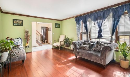 44 Wagner Ave, Piscataway, NJ 08854-2249