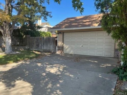 1710 Willow Ln, Turlock, CA 95380-7302