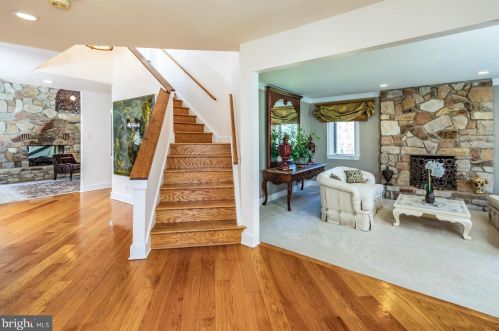 15 Teak Ln, Princeton NJ 08540-4724 exterior