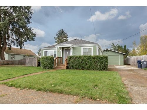 388 35th St, Springfield OR  97478-6322 exterior