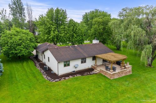 2934 4370th Rd, Norway, IL 60551-9672